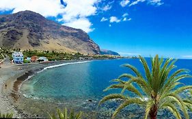 Gomera Lounge Apartments Wellness Pianobar